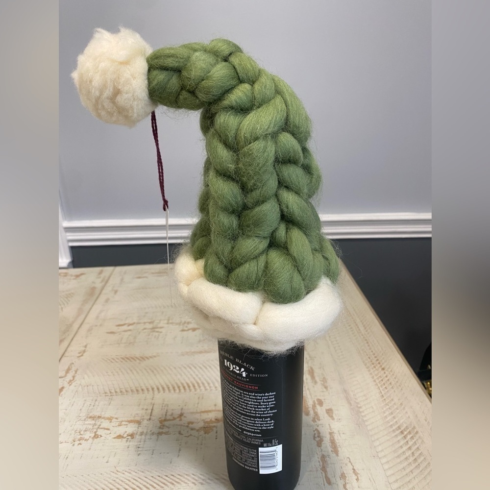Nwt Hand Knit Santa Hat Wine Topper - Picture 2 of 6